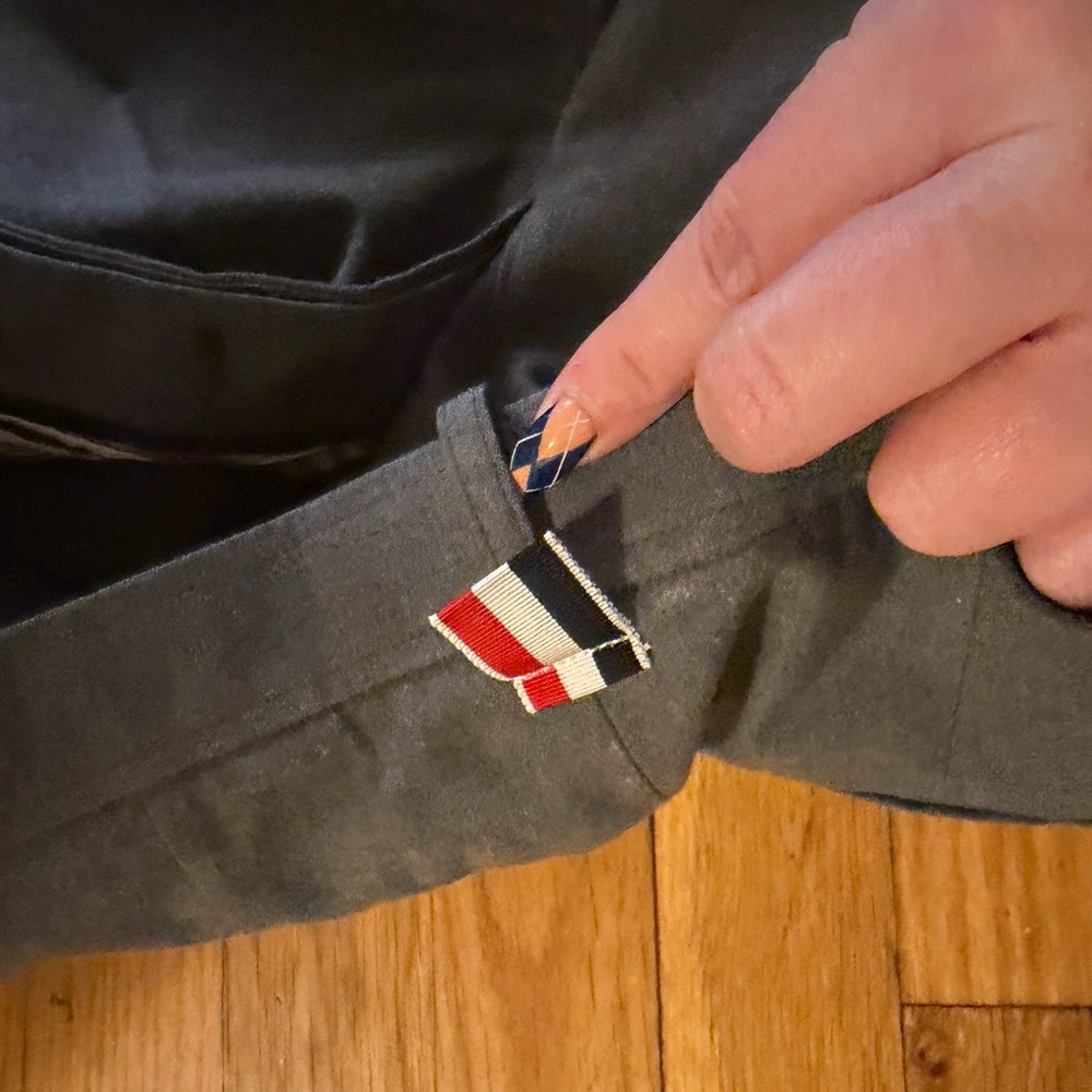 Like new Thom Browne men’s pants - Picture 5 of 5